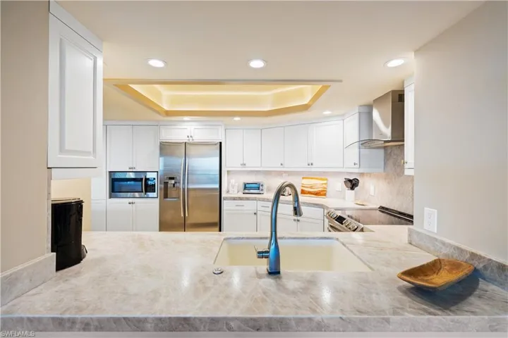 4651  Gulf Shore N BLVD, Naples, FL 34103