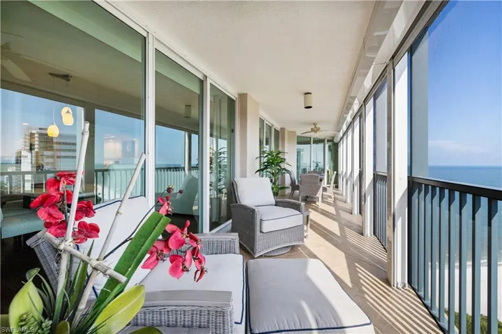 4651  Gulf Shore N BLVD, Naples, FL 34103
