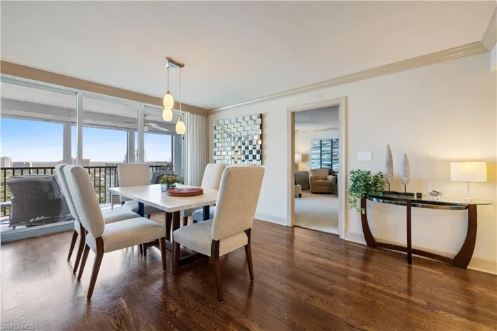 4651  Gulf Shore N BLVD, Naples, FL 34103
