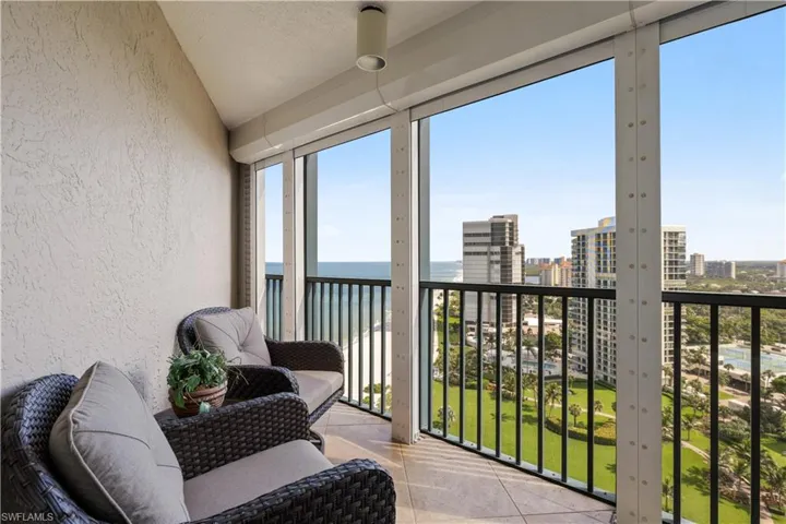 4651  Gulf Shore N BLVD, Naples, FL 34103
