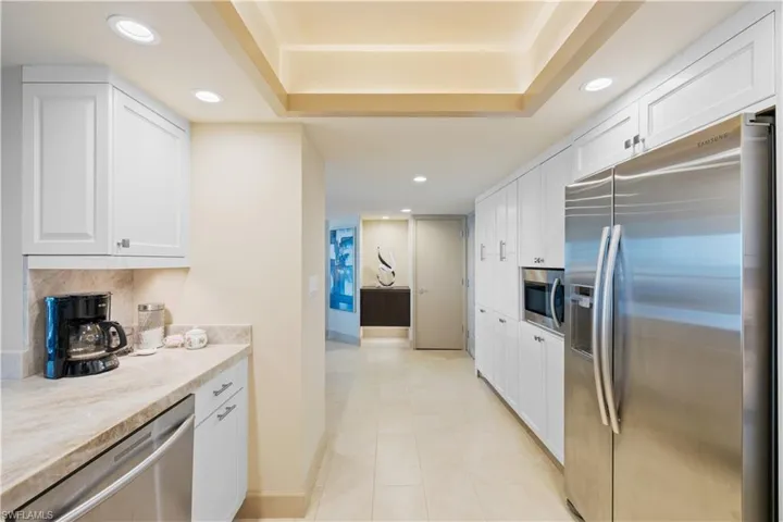 4651  Gulf Shore N BLVD, Naples, FL 34103