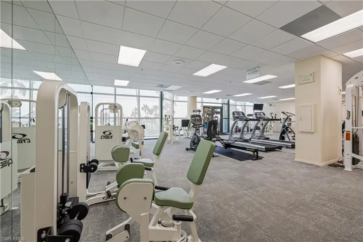 4651  Gulf Shore N BLVD, Naples, FL 34103