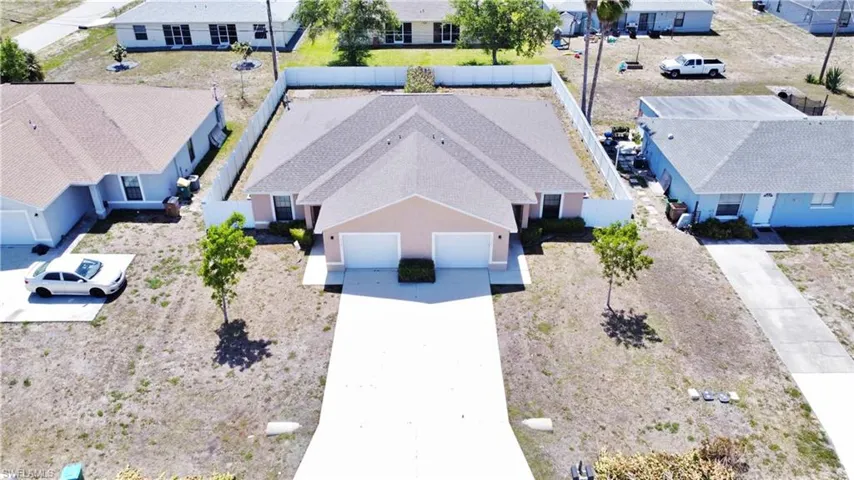 1022 NE 8th  PL, Cape Coral, FL 33909