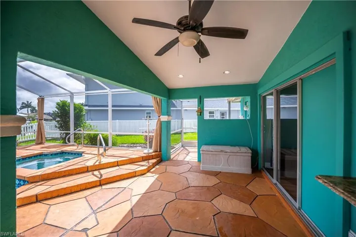 3505 SE 19th  PL, Cape Coral, FL 33904