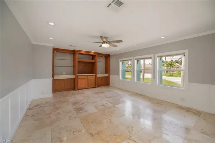 Large Spacious Rooms