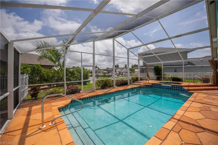 3505 SE 19th  PL, Cape Coral, FL 33904