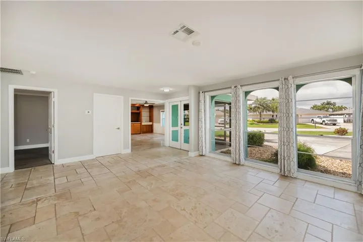 3505 SE 19th  PL, Cape Coral, FL 33904