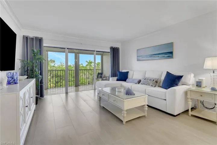 1  Bluebill  AVE, Naples, FL 34108