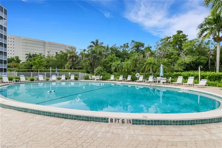 1  Bluebill  AVE, Naples, FL 34108