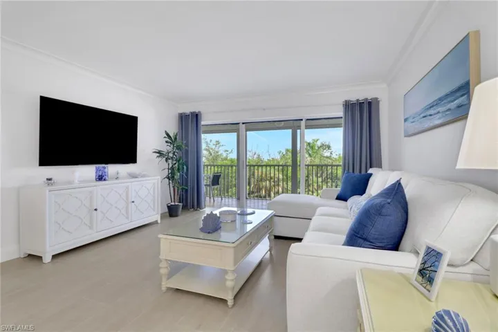1  Bluebill  AVE, Naples, FL 34108