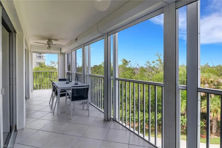 1  Bluebill  AVE, Naples, FL 34108