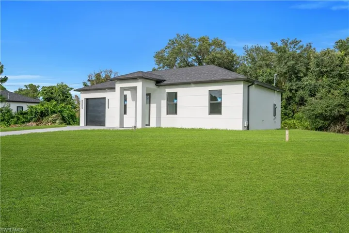 1718 Hibiscus Ave, Lehigh Acres, Florida 33972