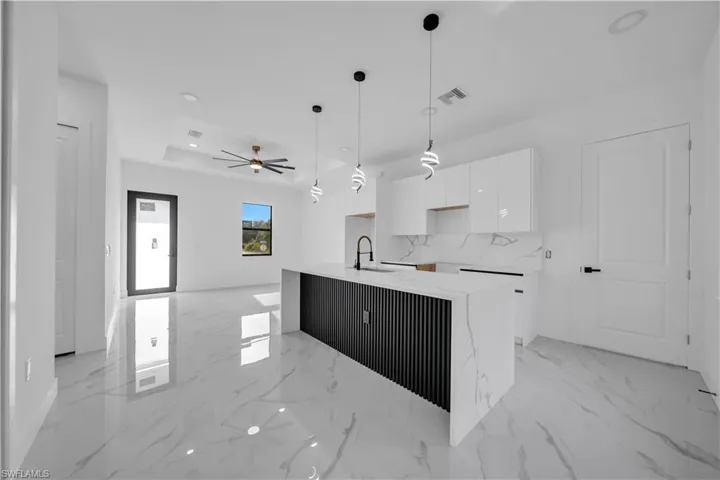 1718 Hibiscus Ave, Lehigh Acres, Florida 33972