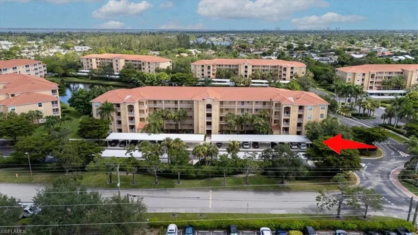 Bird's eye view of apartment complex / building and a large body of water