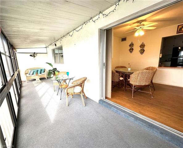 VC J6 Pocketed Slider to Extra Long Lanai Viewing Community Pool