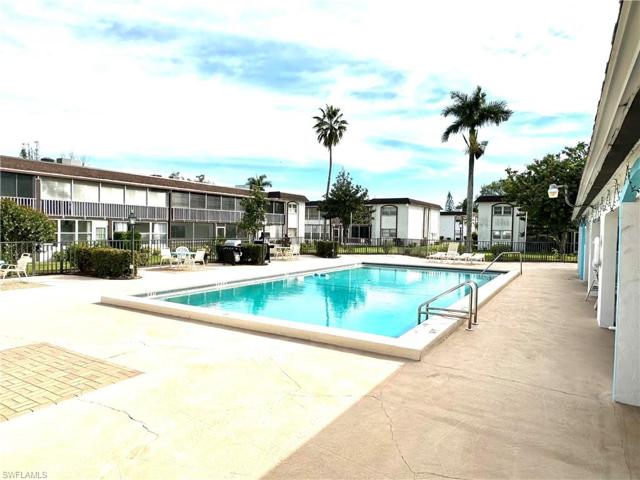 Super-Sized Community Pool