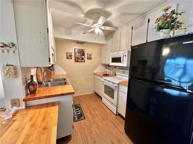 VC J6 Galley Kitchen