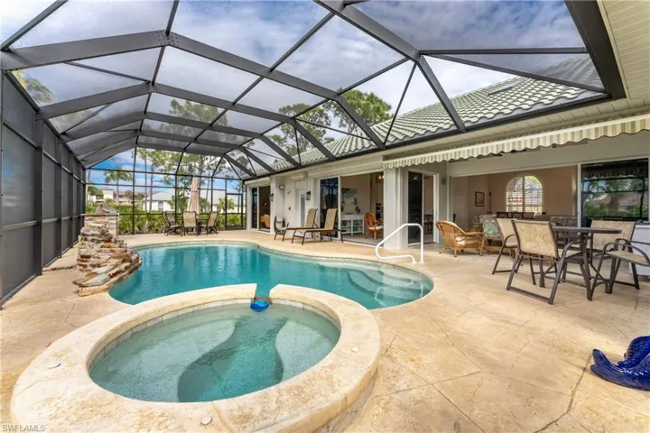 Pool & Spa