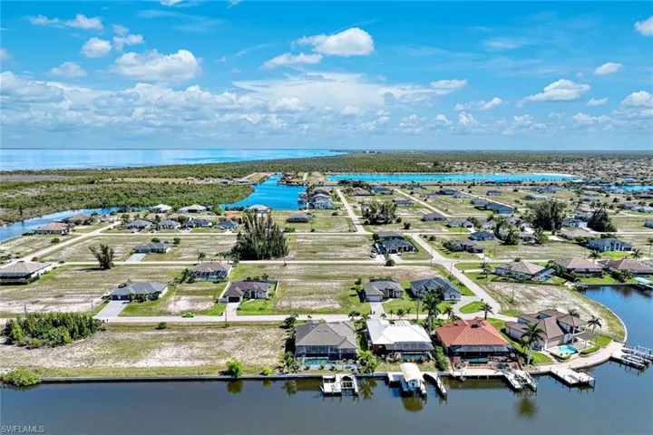 4612 Nw 33rd Ter, Cape Coral, Florida 33993