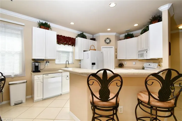 Breakfast bar with stools