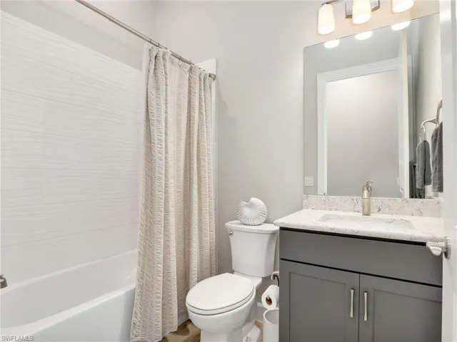 21064 Hallandale Dr, Estero, Florida 33928