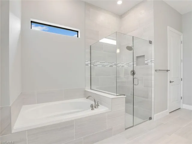 21064 Hallandale Dr, Estero, Florida 33928