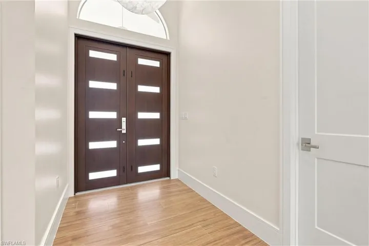 5203 Starfish Ave, Naples, Florida 34103