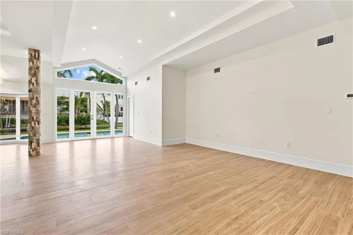 5203 Starfish Ave, Naples, Florida 34103