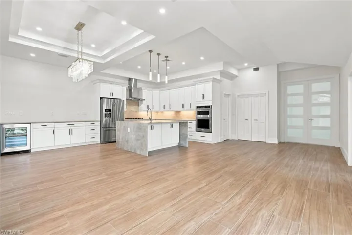 5203 Starfish Ave, Naples, Florida 34103