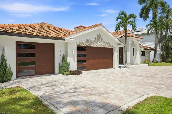 5203 Starfish Ave, Naples, Florida 34103