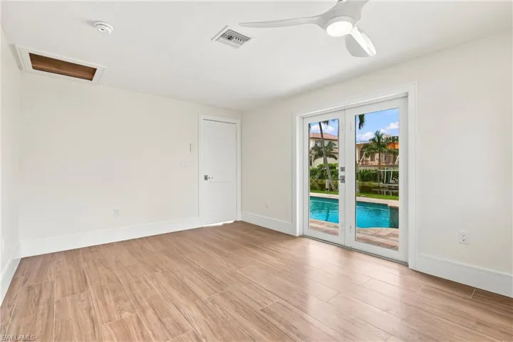 5203 Starfish Ave, Naples, Florida 34103