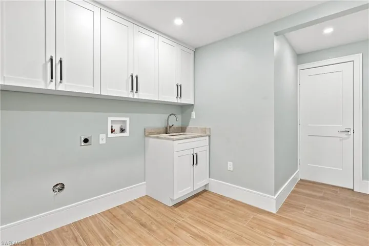5203 Starfish Ave, Naples, Florida 34103
