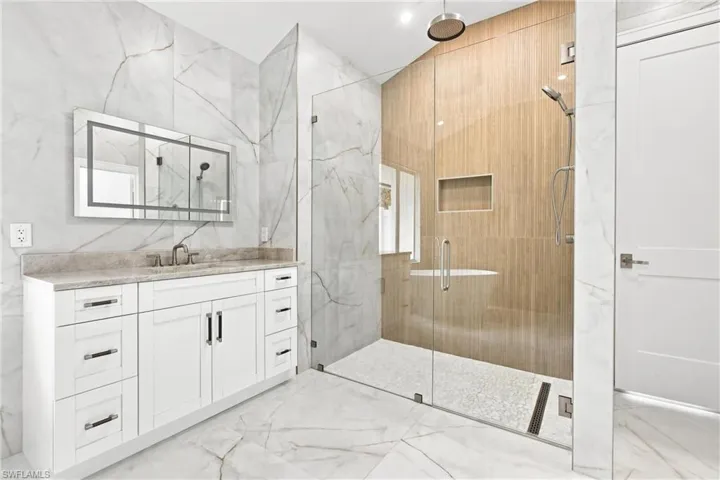 5203 Starfish Ave, Naples, Florida 34103