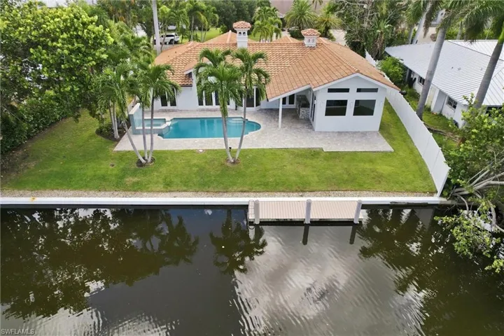 5203 Starfish Ave, Naples, Florida 34103