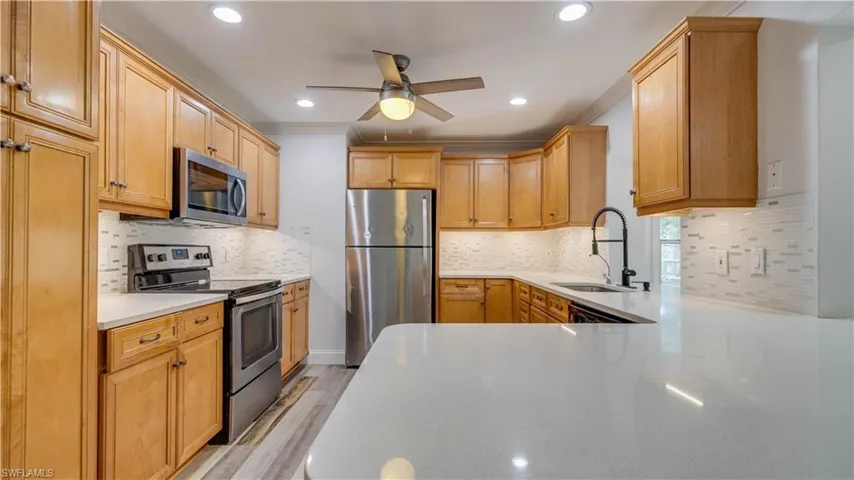 8896 Fordham St, Fort Myers Fl 33907