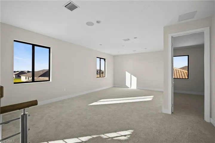 Loft ideal for office, media, or lounge use