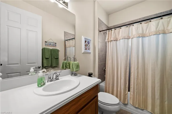 16091  Thorn Wood  DR, Fort Myers, FL 33908