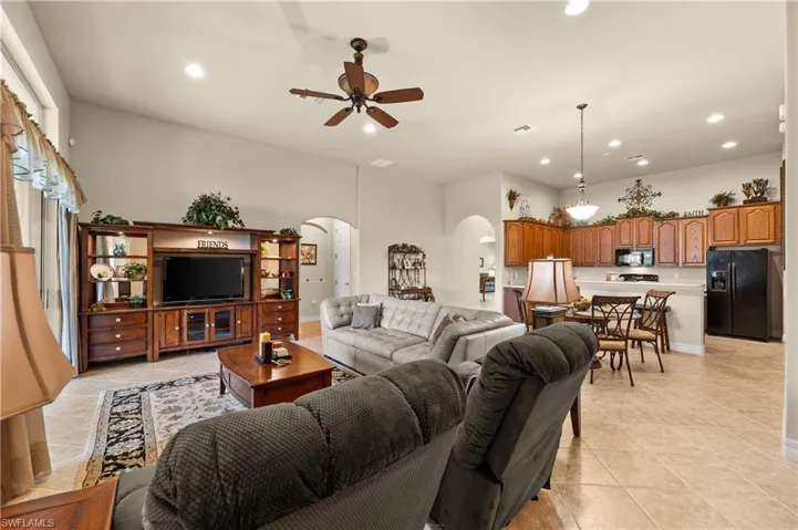16091  Thorn Wood  DR, Fort Myers, FL 33908