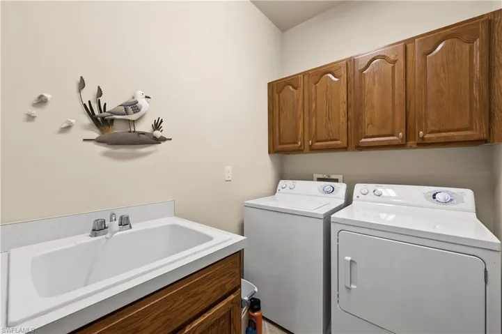 16091  Thorn Wood  DR, Fort Myers, FL 33908