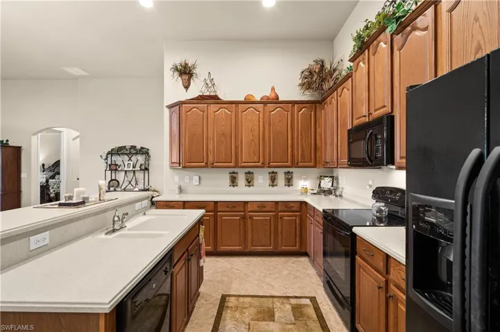 16091  Thorn Wood  DR, Fort Myers, FL 33908