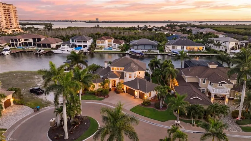 1506 Hermitage Ln, Cape Coral, Florida 33914