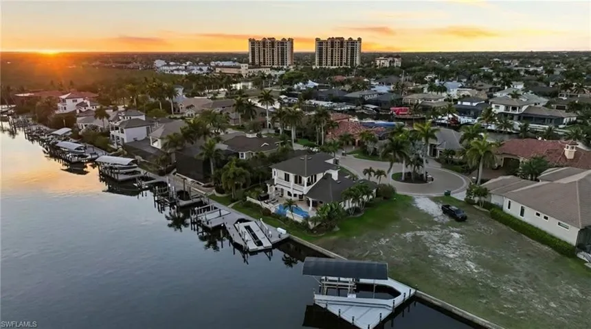 1506 Hermitage Ln, Cape Coral, Florida 33914