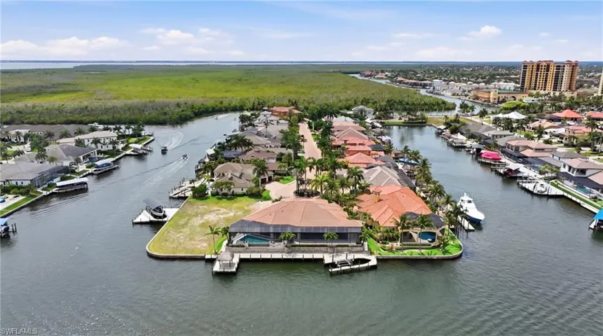 1506 Hermitage Ln, Cape Coral, Florida 33914