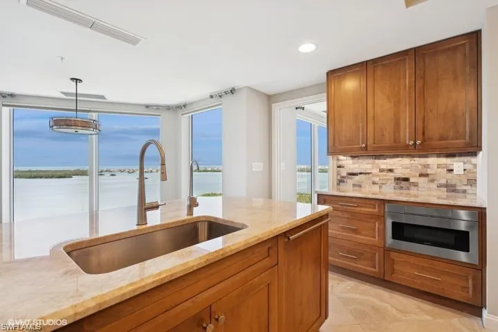 Enjoy gorgeous gulf views while you prepare your meals