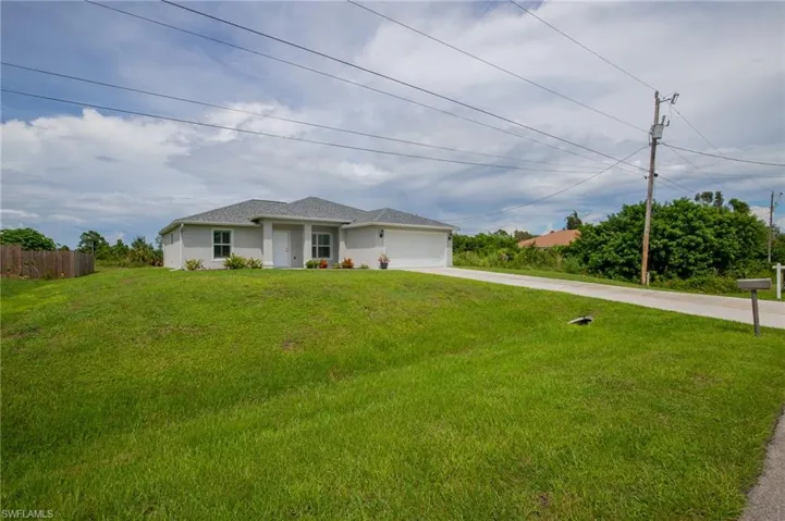 117  Paxton  ST, Lehigh Acres, FL 33974