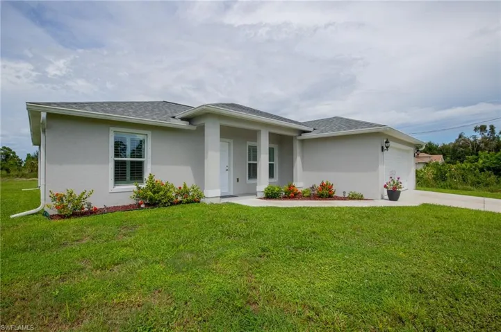 117  Paxton  ST, Lehigh Acres, FL 33974