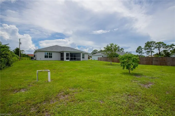 117  Paxton  ST, Lehigh Acres, FL 33974