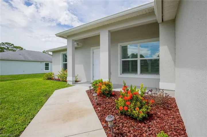 117  Paxton  ST, Lehigh Acres, FL 33974