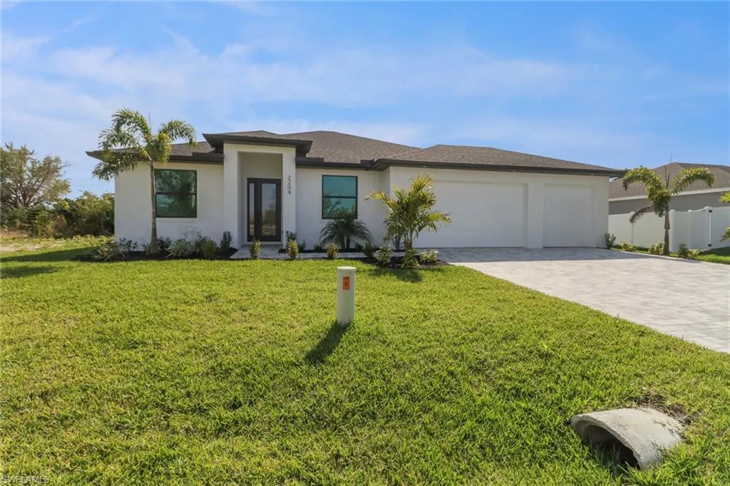 2204 Sw 3rd Ter, Cape Coral, Florida 33991, 4 Bedrooms Bedrooms, ,2 BathroomsBathrooms,Residential,For Sale,3rd,225051222