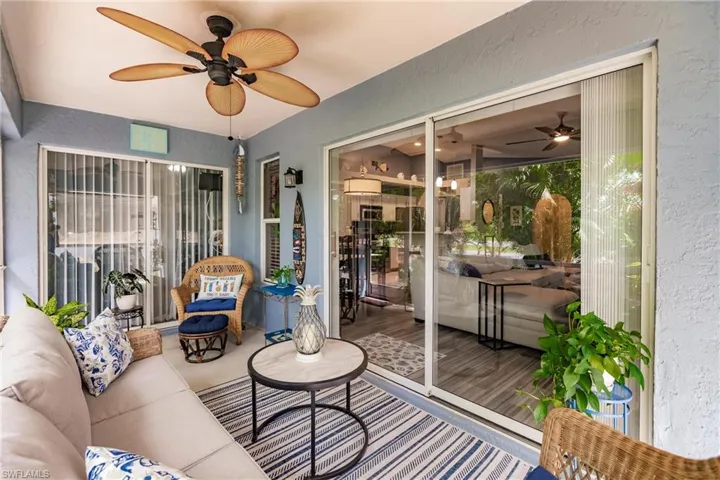 Sunroom with ceiling fan
